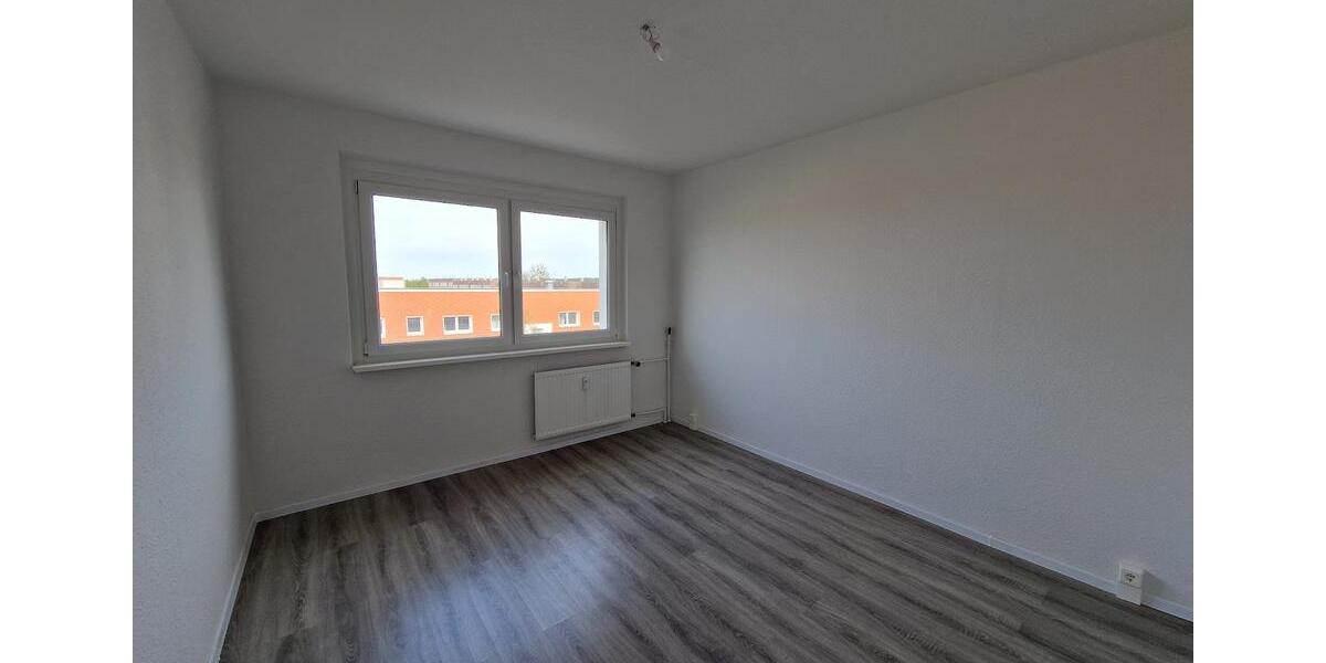 Etagenwohnung Pasewalk - 3 Zimmer, 63 m&sup2;, 328&euro; | Angebot:26283568