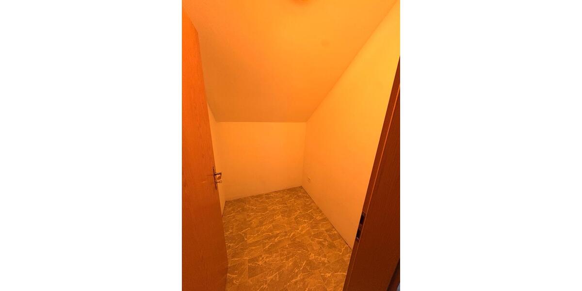 Dachgeschoßwohnung Betzdorf - 2 Zimmer, 60 m&sup2;, 640&euro; | Angebot:24795435