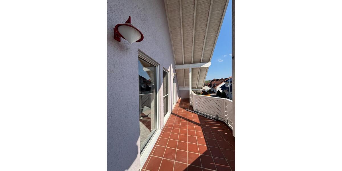 Dachgeschoßwohnung Hargesheim - 3 Zimmer, 90 m&sup2;, 950&euro; | Angebot:25842211