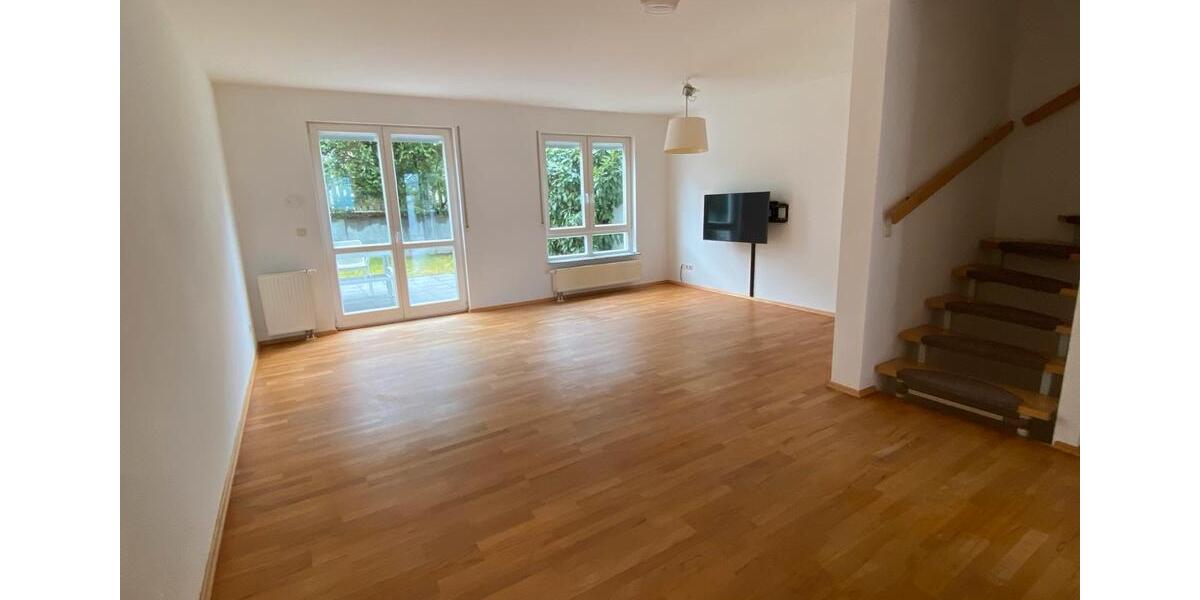 Reihenhaus Kelkheim (Taunus) - 5 Zimmer, 131 m&sup2;, 2.100&euro; | Angebot:24788876