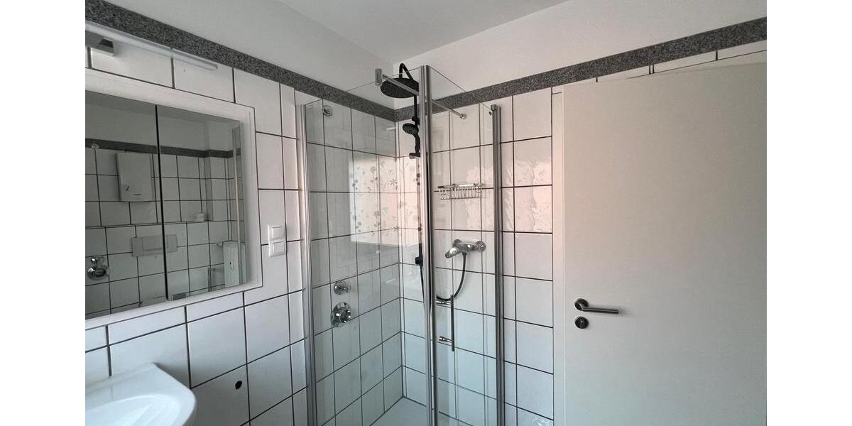 Etagenwohnung Leverkusen Schlebusch - 3 Zimmer, 123 m&sup2;, 1.400&euro; | Angebot:25961268