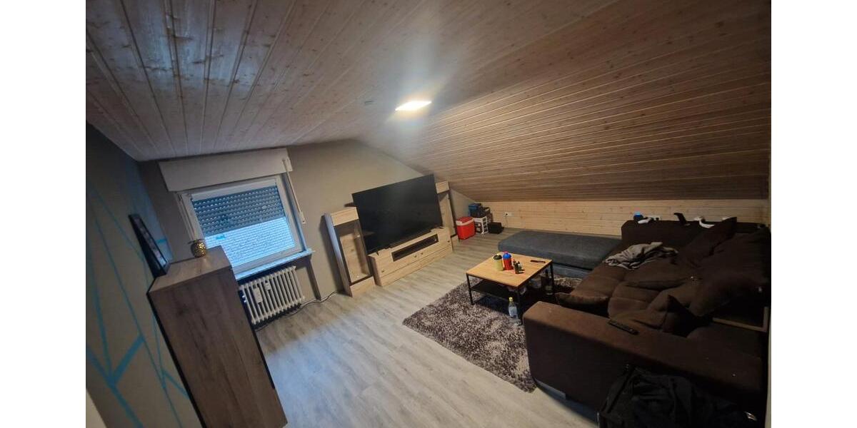 Dachgeschoßwohnung Dillingen (Saar) - 3 Zimmer, 89 m&sup2;, 700&euro; | Angebot:26227429