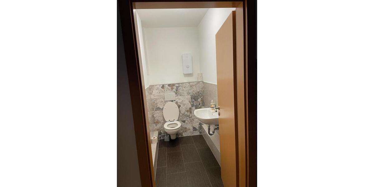 Wohnen auf Zeit Waiblingen - 4 Zimmer, 150 m&sup2;, 150&euro; | Angebot:25414786