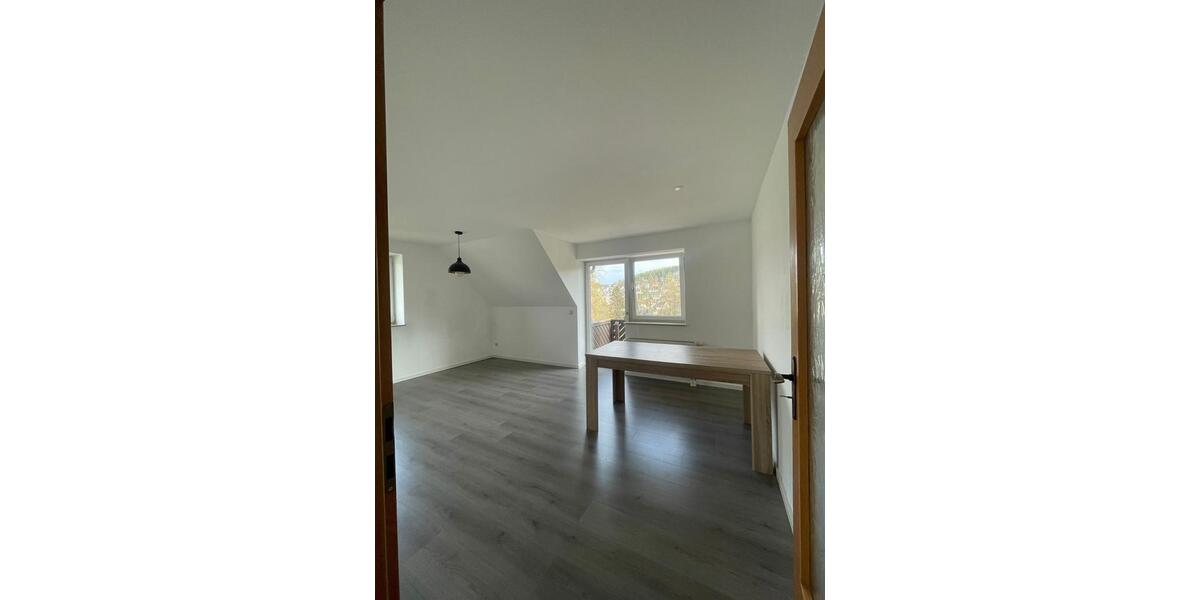 Etagenwohnung Gornsdorf - 2 Zimmer, 83 m&sup2;, 410&euro; | Angebot:26232888