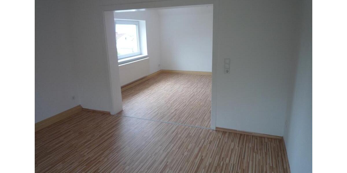 Etagenwohnung Niestetal - 3 Zimmer, 90 m&sup2;, 1.080&euro; | Angebot:26440913