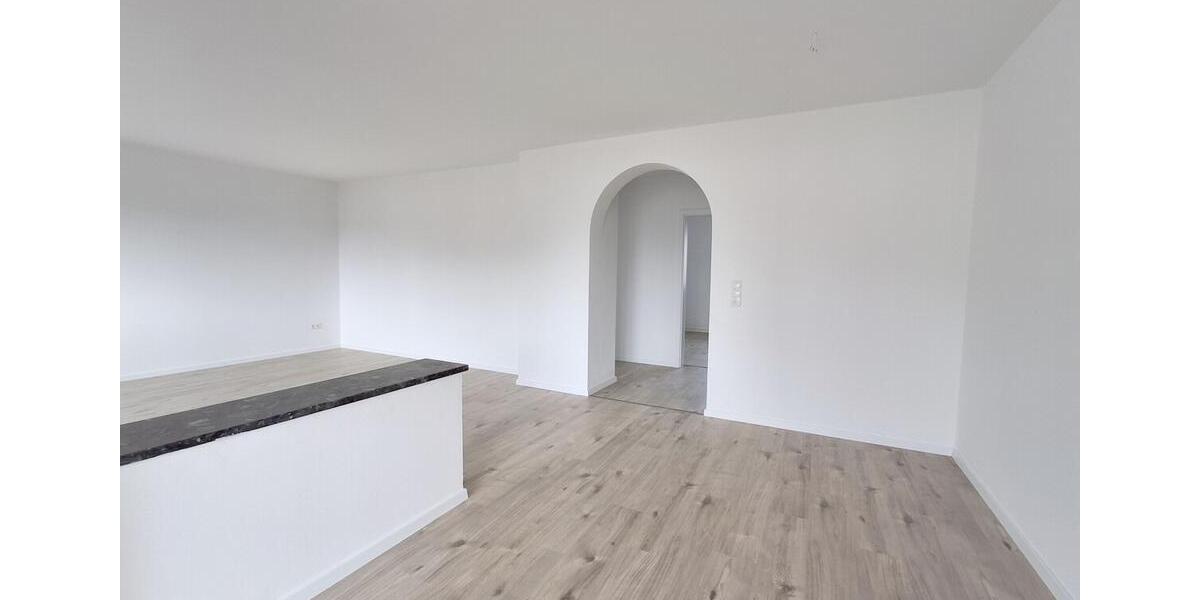 Etagenwohnung Deggendorf - 4 Zimmer, 91 m&sup2;, 1.150&euro; | Angebot:25346140