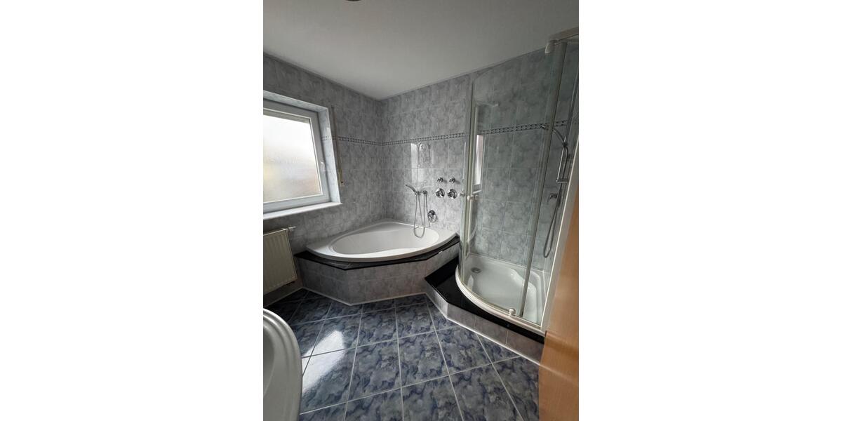 Etagenwohnung Lich - 3 Zimmer, 95 m&sup2;, 1.000&euro; | Angebot:26548811