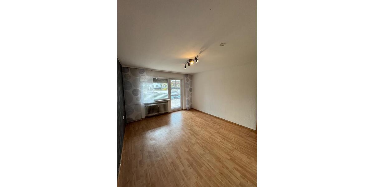 Erdgeschoßwohnung Dreieich - 4 Zimmer, 120 m&sup2;, 1.700&euro; | Angebot:23403248