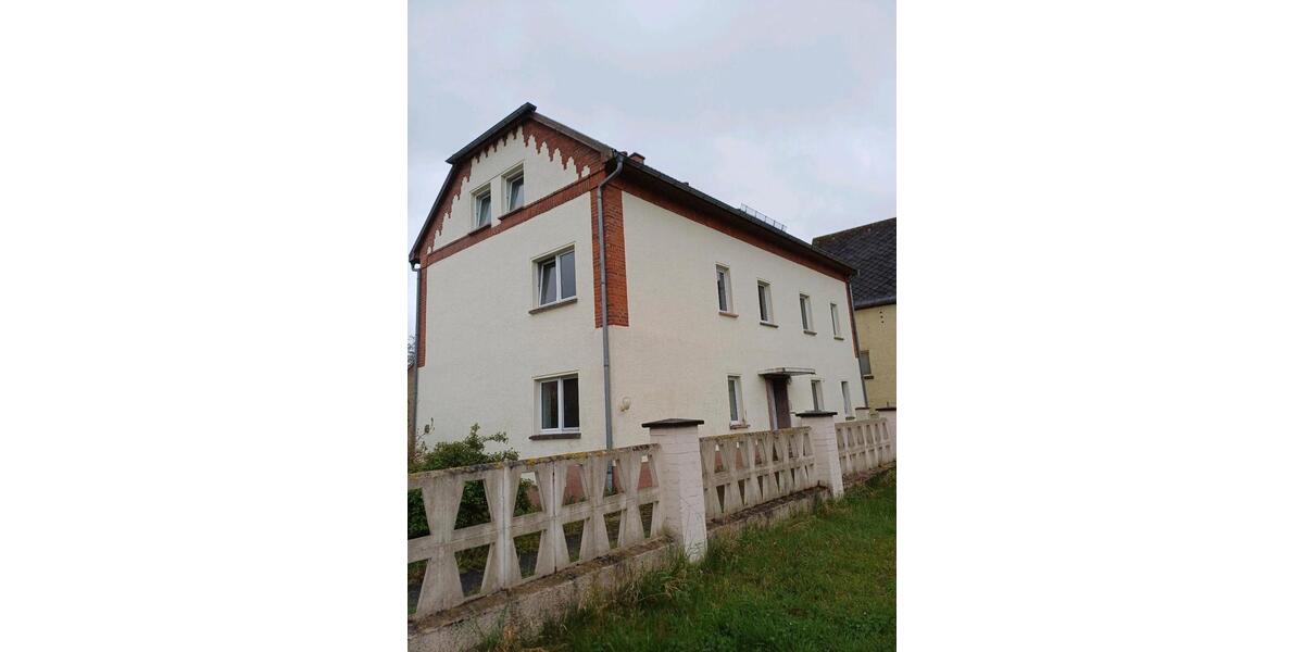 Etagenwohnung Frohburg - 2 Zimmer, 50 m&sup2;, 350&euro; | Angebot:26232891