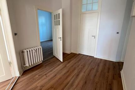 Wohnung Güstrow - 4 Zimmer, 100 m&sup2;, 1.000&euro; | Angebot:25850147