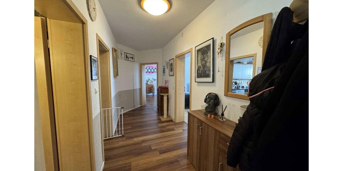 Erdgeschoßwohnung Lage - 6 Zimmer, 134 m&sup2;, 1.160&euro; | Angebot:25809455