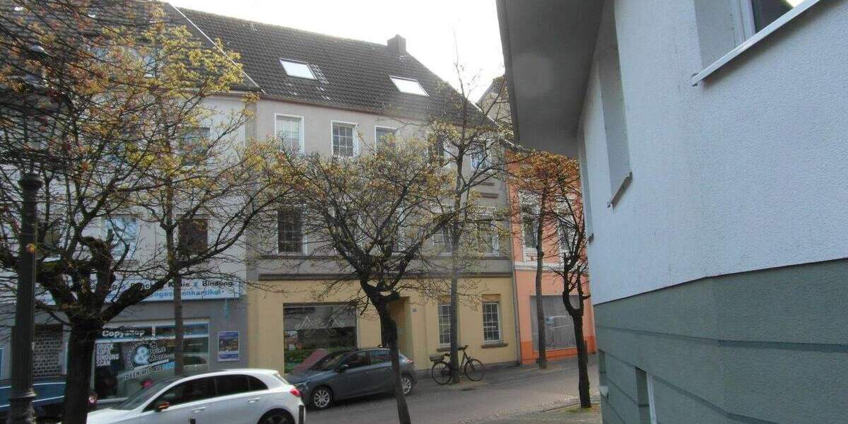 Etagenwohnung Bonn Endenich - 4 Zimmer, 90 m&sup2;, 1.350&euro; | Angebot:25938685