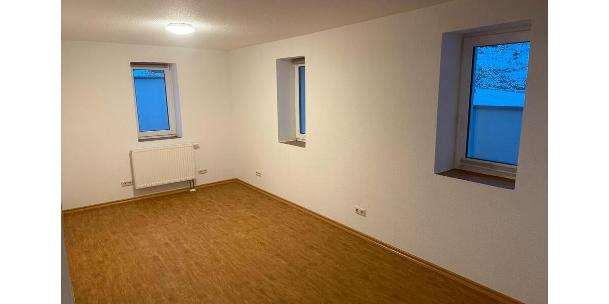 Hochparterre Weimar (Lahn) - 1 Zimmer, 45 m&sup2;, 415&euro; | Angebot:26624544
