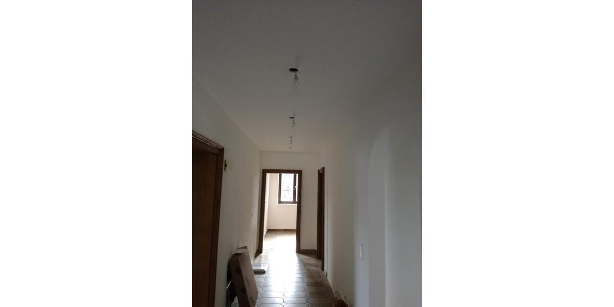 Erdgeschoßwohnung Pilsting - 3 Zimmer, 100 m&sup2;, 900&euro; | Angebot:26023275