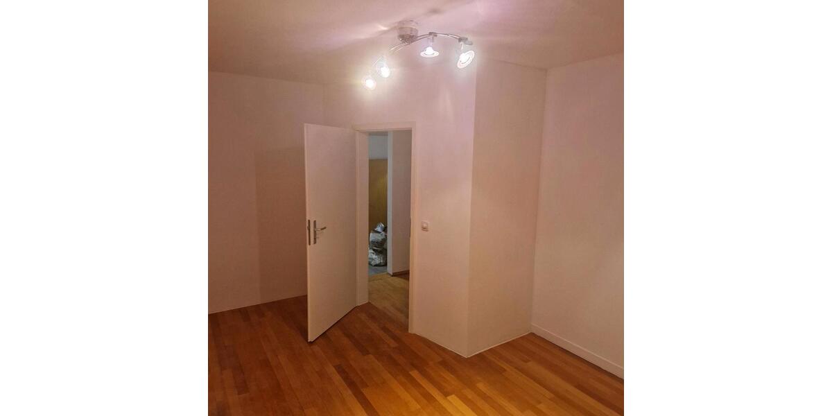 Wohnen auf Zeit Tübingen - 1 Zimmer, 16 m&sup2;, 480&euro; | Angebot:25795201