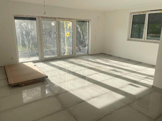Erdgeschoßwohnung Hamburg Wandsbek - 5 Zimmer, 135 m&sup2;, 2.500&euro; | Angebot:26497068