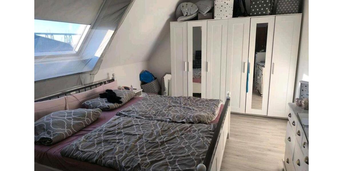 Dachgeschoßwohnung Osterrönfeld - 3.5 Zimmer, 83 m&sup2;, 1.200&euro; | Angebot:26215623