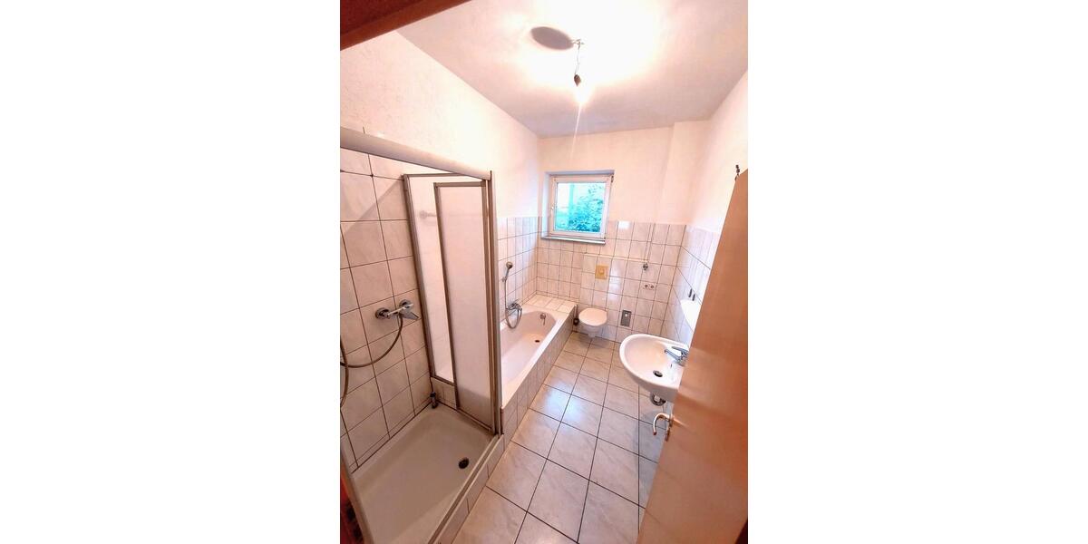 Erdgeschoßwohnung Oettingen in Bayern - 4 Zimmer, 85 m&sup2;, 755&euro; | Angebot:26006535