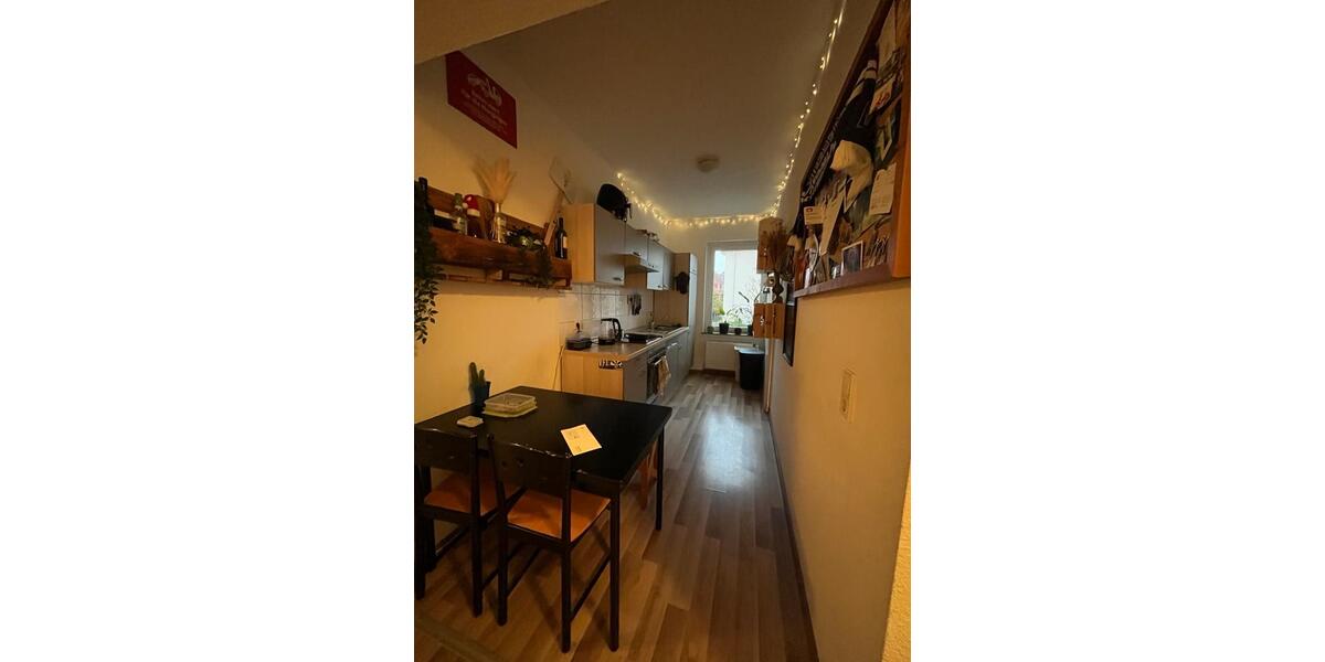 Schönes WG Zimmer in zentraler Lage 1 zimmer