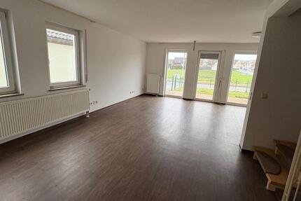 Haus Weiden in der Oberpfalz - 5 Zimmer, 135 m&sup2;, 1.800&euro; | Angebot:25150280