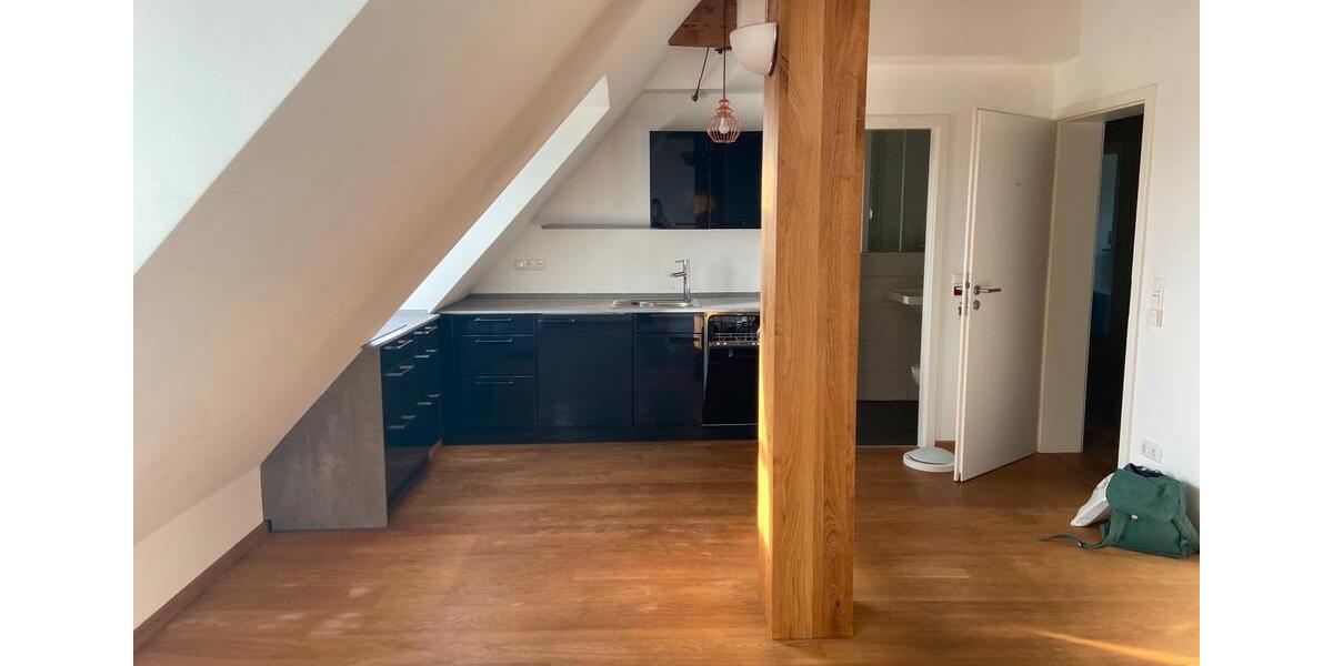 Dachgeschoßwohnung Pittenhart - 2 Zimmer, 45 m&sup2;, 600&euro; | Angebot:23848330