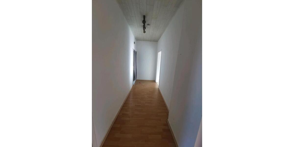 Etagenwohnung Rinteln - 3 Zimmer, 84 m&sup2;, 600&euro; | Angebot:26704030