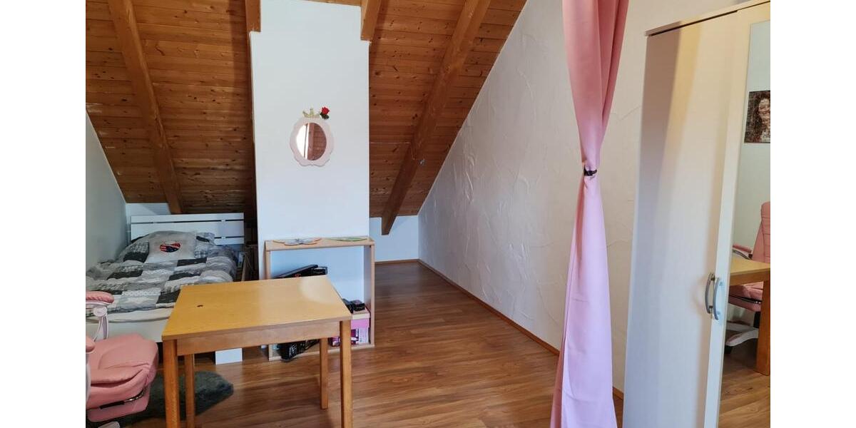 Etagenwohnung Zachenberg - 4 Zimmer, 118 m&sup2;, 545&euro; | Angebot:25324144