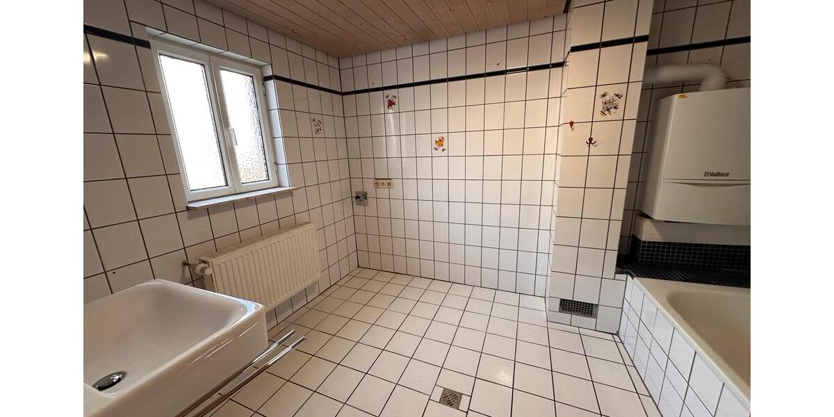 Etagenwohnung Gießen Wieseck - 4 Zimmer, 104 m&sup2;, 930&euro; | Angebot:26624525
