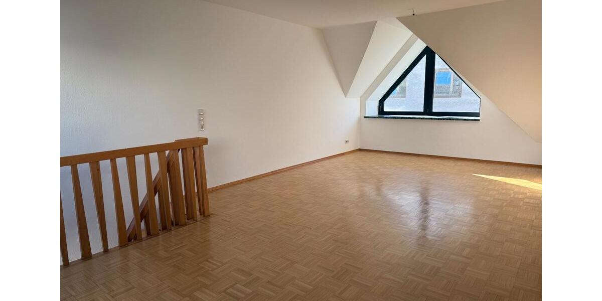 Maisonettenwohnung Köln Rodenkirchen - 3 Zimmer, 102 m&sup2;, 1.375&euro; | Angebot:26367887