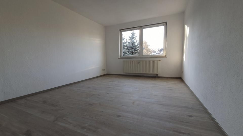 Etagenwohnung Oelsnitz (Erzgebirge) - 2 Zimmer, 62 m&sup2;, 345&euro; | Angebot:23910860