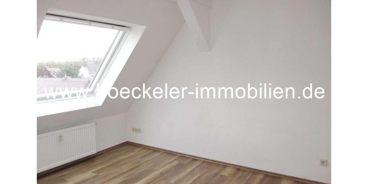 Dachgeschoßwohnung Elsteraue - 4 Zimmer, 91 m&sup2;, 530&euro; | Angebot:24711753
