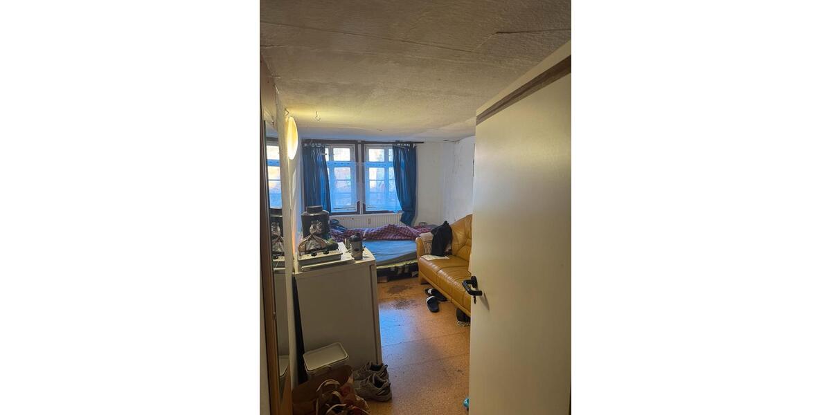 Etagenwohnung Marburg - 1 Zimmer, 7 m&sup2;, 300&euro; | Angebot:25271220