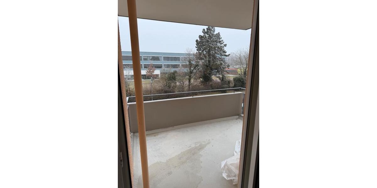 Etagenwohnung Neu-Ulm Ludwigsfeld - 3 Zimmer, 86 m&sup2;, 1.000&euro; | Angebot:24728288