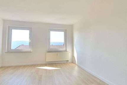 Wohnung Meiningen Ost - 3 Zimmer, 66 m&sup2;, 528&euro; | Angebot:27318551
