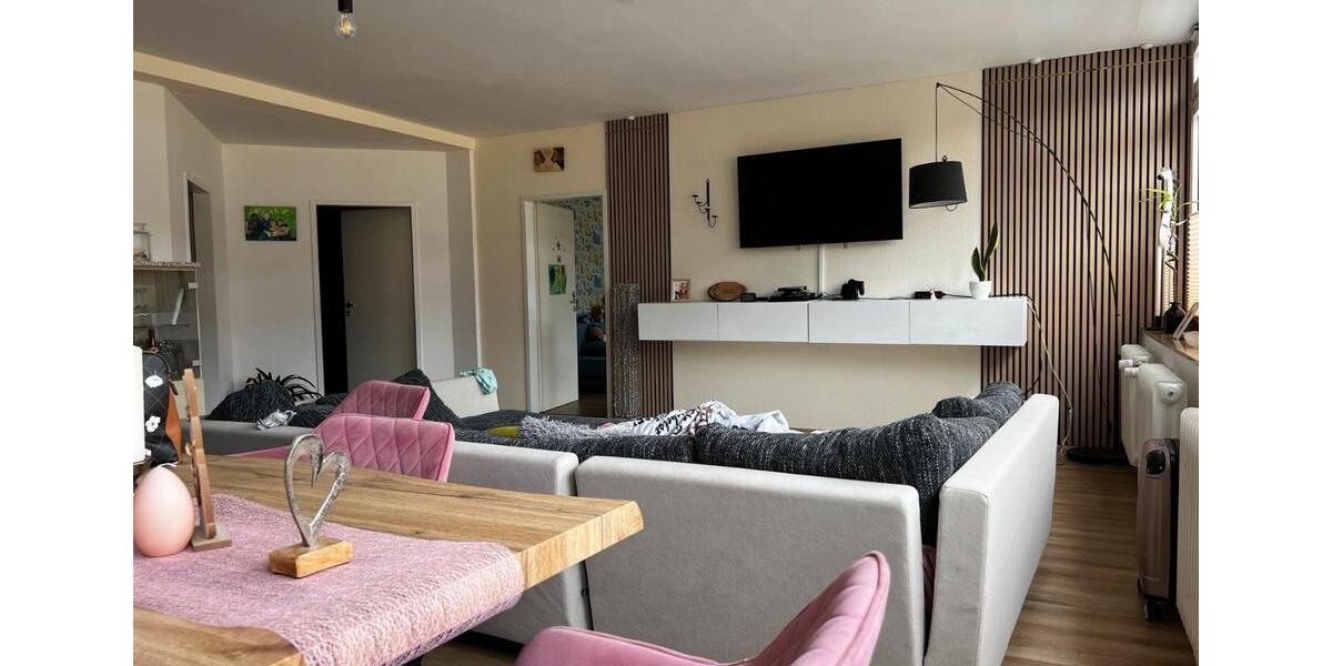 Etagenwohnung Elze - 4 Zimmer, 150 m&sup2;, 1.350&euro; | Angebot:26287455