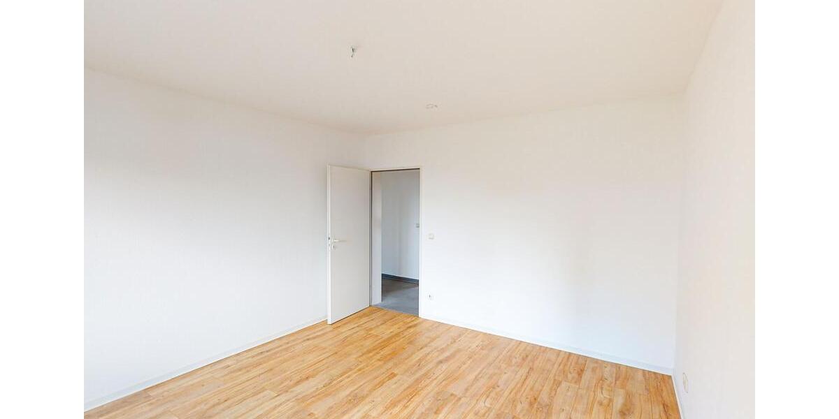 Erdgeschoßwohnung Schwerin - 3 Zimmer, 73 m&sup2;, 690&euro; | Angebot:25056225