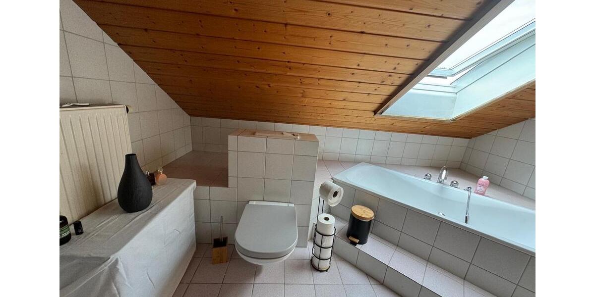 Dachgeschoßwohnung Taufkirchen - 3 Zimmer, 68 m&sup2;, 830&euro; | Angebot:25965593