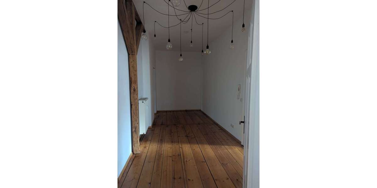 Etagenwohnung Pößneck - 3 Zimmer, 101 m&sup2;, 650&euro; | Angebot:25230604