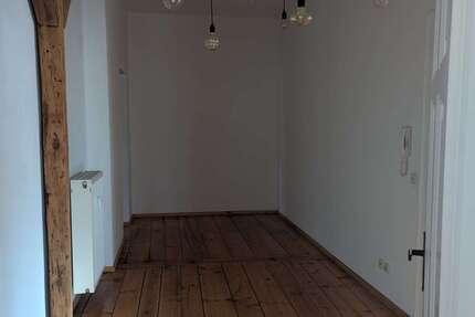 Wohnung Pößneck - 3 Zimmer, 101 m&sup2;, 650&euro; | Angebot:25230604