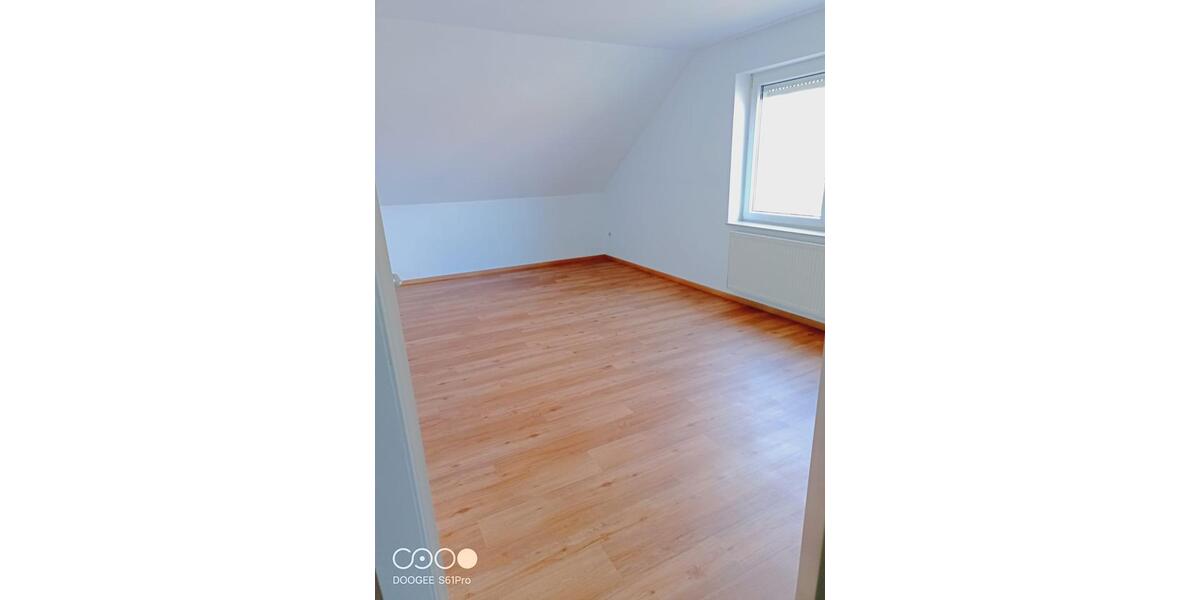 Dachgeschoßwohnung Fürstenau - 3 Zimmer, 96 m&sup2;, 690&euro; | Angebot:20062686