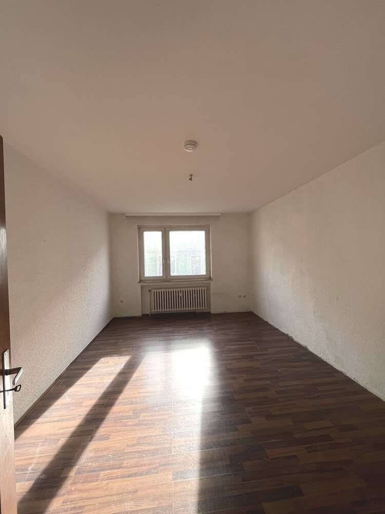 Wohnung zum Mieten in Duisburg 250 € 29.95 m²