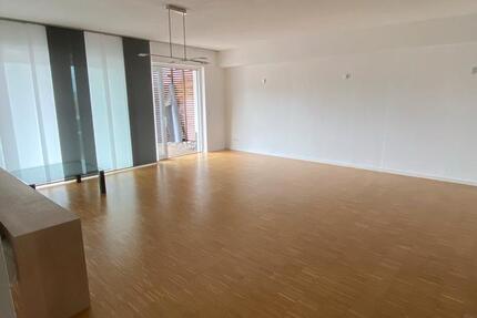 Wohnung Wilnsdorf - 2 Zimmer, 110 m&sup2;, 900&euro; | Angebot:26699817
