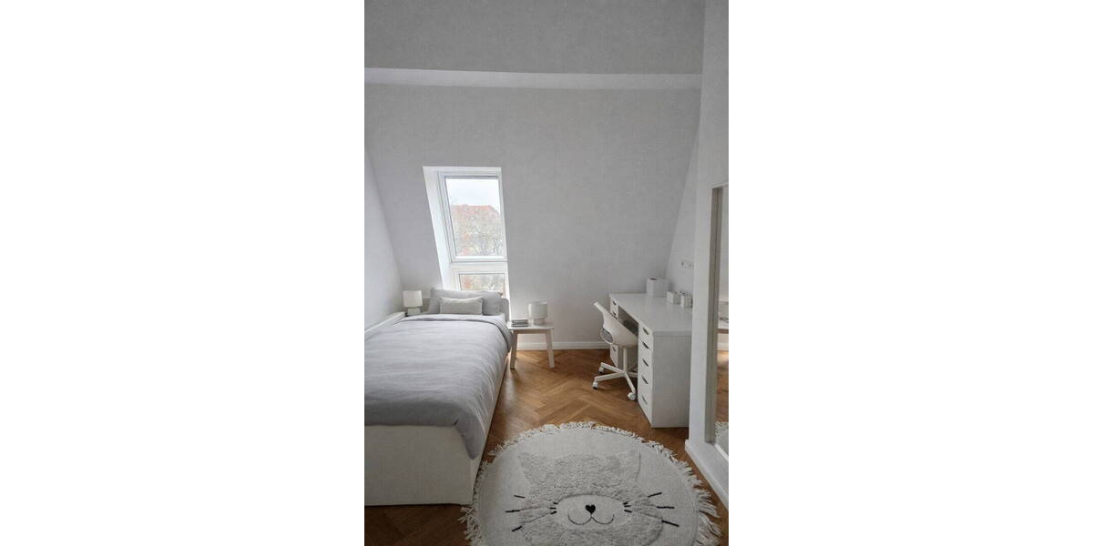 Etagenwohnung Berlin Steglitz - 4 Zimmer, 122 m&sup2;, 2.200&euro; | Angebot:26185632
