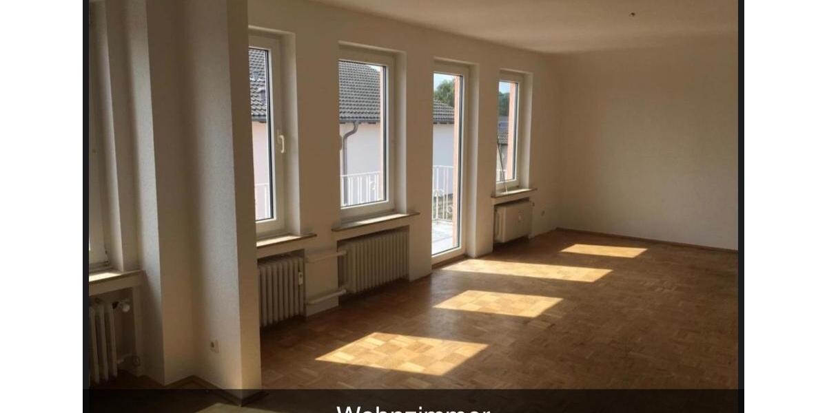 Großzügige und helle 4,5-Zimmer-Wohnung mit Balkon in Aachen-Laur 4.5 zimmer