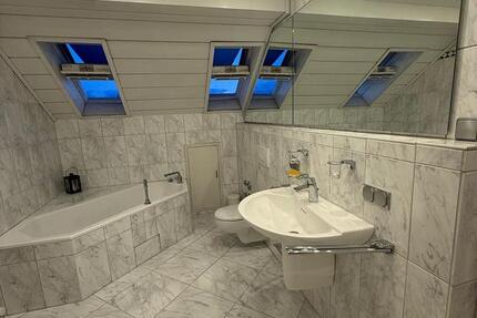 Großzügige 4 12 ZKB-Maisonette-Wohnung (ohne Balkon), Schwetzinger Strasse 4 zimmer