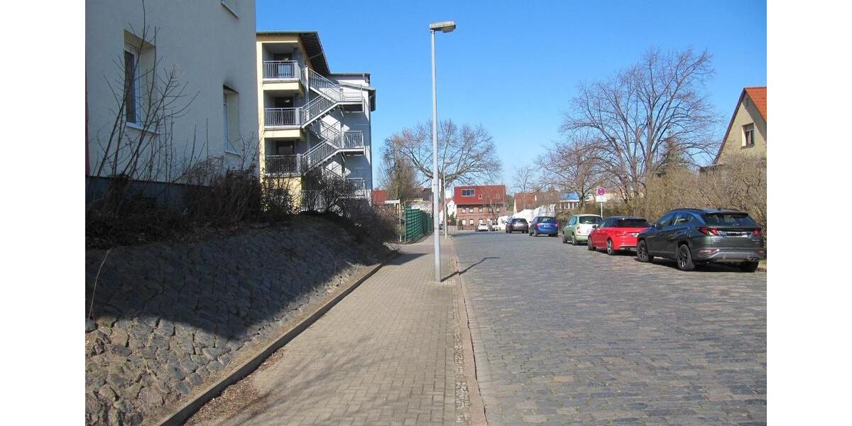 Dachgeschoßwohnung Bitterfeld-Wolfen Wolfen - 2 Zimmer, 87 m&sup2;, 653&euro; | Angebot:17645335