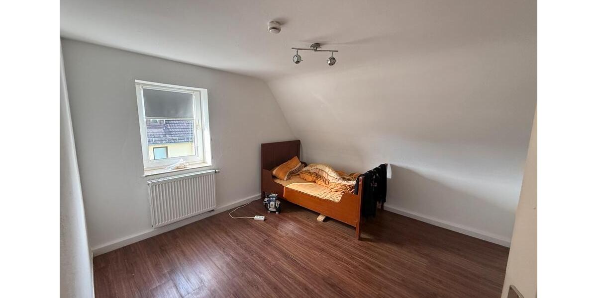 Dachgeschoßwohnung Bebra - 1 Zimmer, 42 m&sup2;, 520&euro; | Angebot:25875050