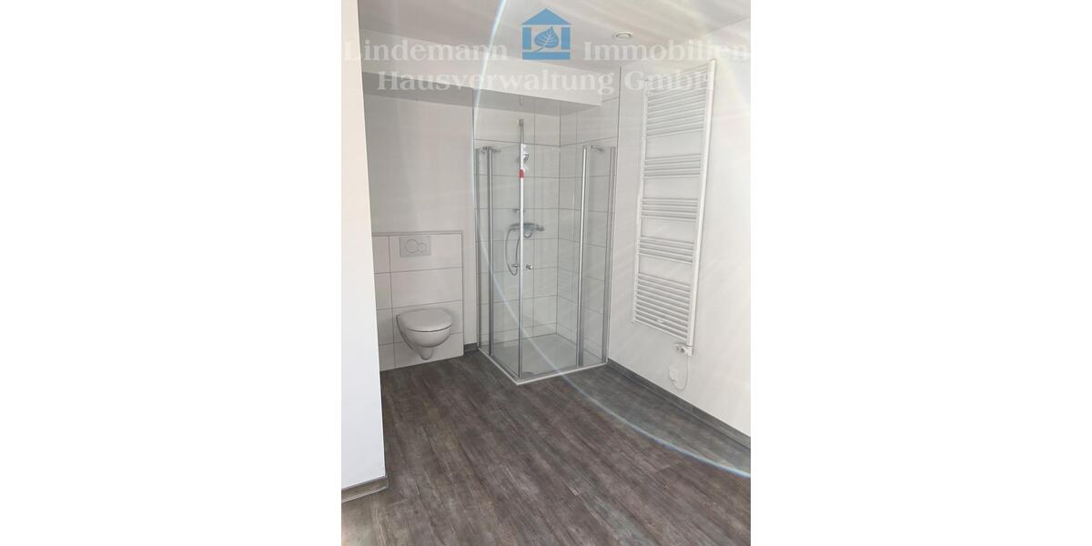 Erdgeschoßwohnung Buxtehude - 3 Zimmer, 122 m&sup2;, 1.100&euro; | Angebot:25646557