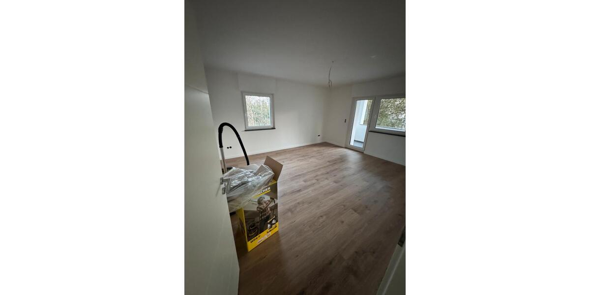 3-Zimmer-Wohnung – Kern saniert – Balkon – Fußbodenheizung 3 zimmer