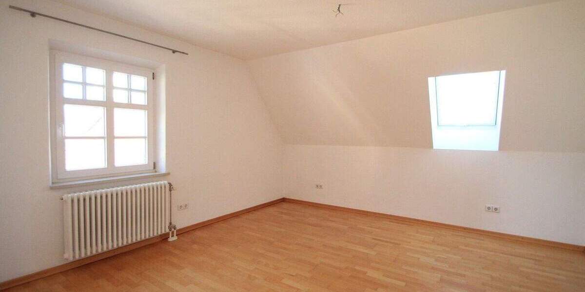 Etagenwohnung Thannhausen - 4 Zimmer, 103 m&sup2;, 950&euro; | Angebot:24555944